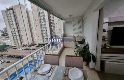 Excelente apartamento no bairro mooca, todo mobiliado em porcelanato com 1 dormitório com armários embutidos, cozinha planejada com fogão cooktop elét