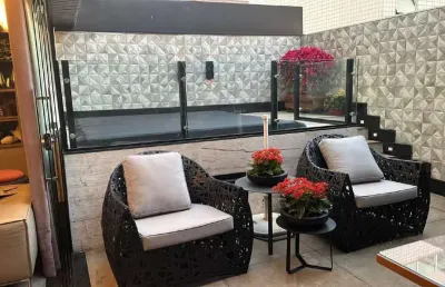 Vendo maravilhoso apartamento 3 quartos com área privativa ( mobiliado - acabamentos de alto luxo )