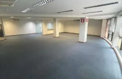 Alugo salas em excelente prédio comercial no santa efigênia