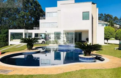 Casa para locação na serra da cantareira-sp: 4 quartos, 3 suítes, 5 salas, 6 banheiros, 4 vagas de garagem, 500m². venha conhecer!