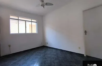 Apartamento próxima a praia, 2 dormitórios no embaré