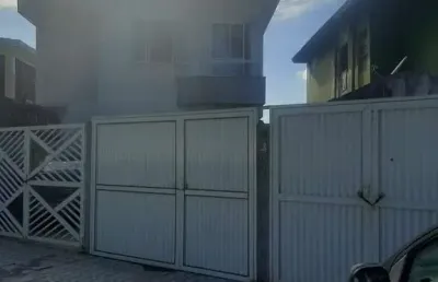 Casa com 3 quartos à venda na Avenida Pérsio de Queirós Filho, Catiapoa, São Vicente