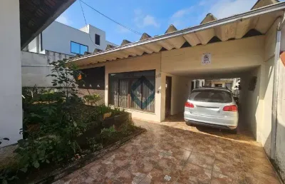 Casa à venda no Bom Retiro, Joinville 