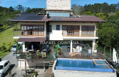 Casa alto padrão à venda com possibilidade de locação. residência com 3 quartos sendo 3 suítes, 12 vagas, piscina, terreno com 6.000m², joão paulo, florianópolis - sc