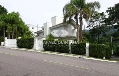 Casa em condomínio alto padrão à venda,  5 quartos sendo 2 suítes, 3 vagas, lagoa da conceição, florianópolis, sc
