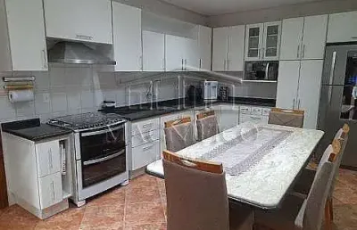 Casa com 4 quartos à venda na Rua Nestor Moreira, Cerâmica, São Caetano do Sul