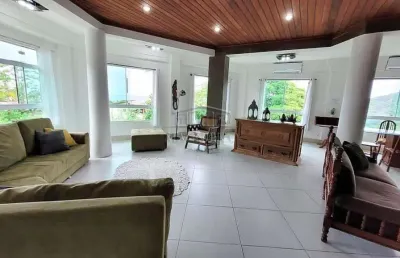 Casa em condomínio fechado com 3 quartos para alugar na Avenida Gérson Maturani, Enseada, Guarujá