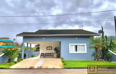 Linda casa em condomínio fechado, 230m² de área, no horto florestal