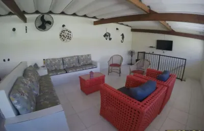 Apartamento com 3 dormitórios e excelente terraço privativo. apenas 200 metros da praia da enseada.