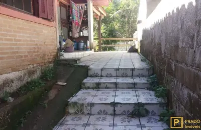 Casa na lagoinha- o investimento vale pelo terreno.