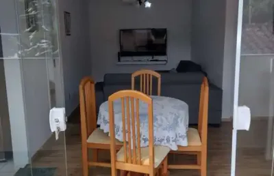 Apartamento com 03 dormitórios, porteira fechada, em area nobre