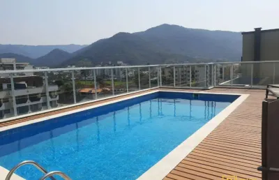 Excelente apartamento de 90 metros, super bem localizado no centro de ubatuba.