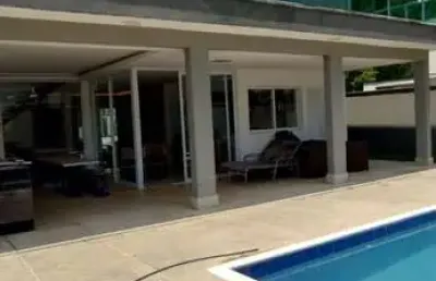 Casa em condominio no bairro da lagoinha 4 suítes, piscina, sala de estar e jantar
