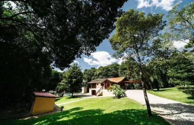 Casa à venda com terreno de 8.000 m² próxima do parque barigui
