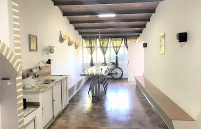 Venda casa ao lado clube uirapurú, jundiaí - sp  3 quartos (1 suíte ) 2 banheiros, lavabo, cozinha integrada,  financia !   281 a.c   1.264m² a.t