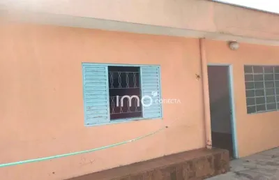 Vende se casa com edícula e porão, 185m² de construção, imóveis alugados no momento, excelente investimento para renda , bairro vila marlene - jundiaí