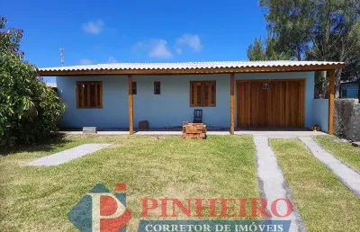 Linda casa em alvenaria com 4 dormitórios e 2 suítes em cidreira – conforto e espaço para sua família!