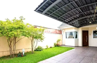 Casa  charmosa - semi mobiliada e terrea com 03 quartos sendo 01 suite, amplo terreno no atuba