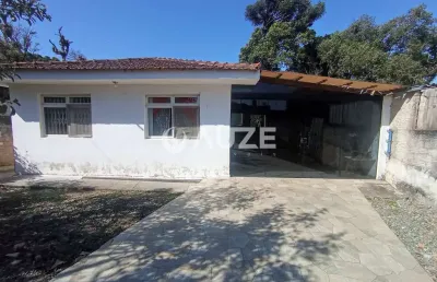 Oportunidade única! imóvel com 3 moradias e amplo terreno no são dimas, colombo!