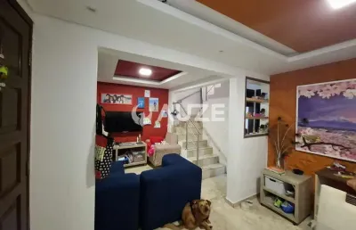 Casa com 3 quartos à venda na Rua Paulo Setúbal, 2079, Boqueirão, Curitiba