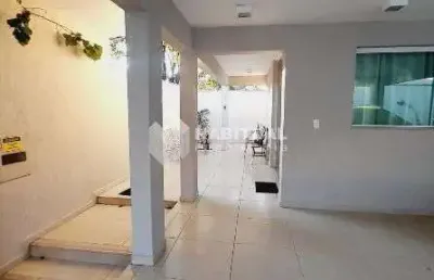 Casa comercial para alugar no vigilato pereira, uberlândia  por r$ 10.000