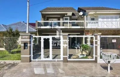 Casa para venda em tramandaí, centro, 3 dormitórios, 1 suíte, 3 banheiros, 2 vagas