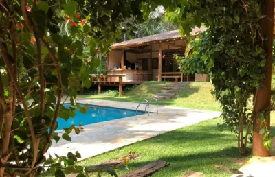 Ibiúna casa condomínio mobiliado 280m² ac e at 1.500m² 03suítes 4 vgs
