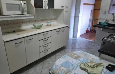 Oportunidade! galinha morta!2 casas - casa da frente 03d 03vg + 1 casa entrada independente próx. metrô