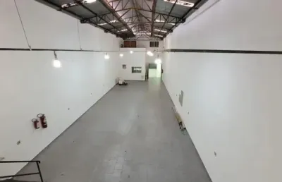 Saúde loja 490 m² 2 salões amplos escritório sobreloja próximo metrô