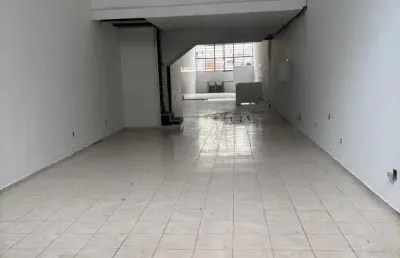 Bom retiro galpão 300m² área construída  04 banheiros