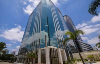 Cidade monções sala coml 85m² 02b 02vagas ar condicionado iluminação em plena avenida prédio alto padrão
