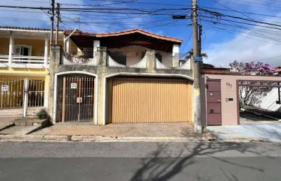 Casa com 4 quartos à venda na Avenida Europa, 12, Jardim Europa, Bragança Paulista