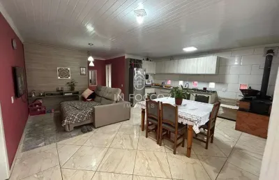 Casa com 6 quartos à venda no Três Lagoas, Garibaldi 
