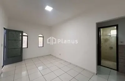 Casa com 3 quartos para alugar na Vila Independência, Bauru 