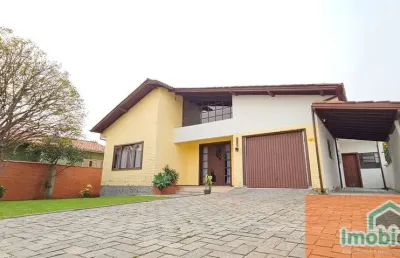 Casa com 5 quartos à venda na Rua Caçador, Centro, Capivari de Baixo