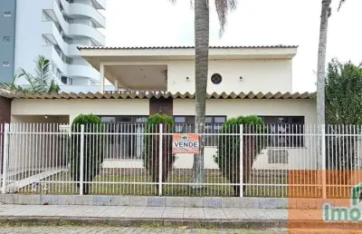 Casa com 3 quartos à venda na Rua Augusto Severo, Centro, Tubarão