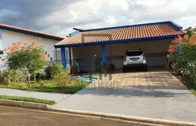 Linda casa estilo colonial 3 suítes em meio à natureza, village ipanema 2