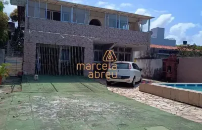 Disponível para locação, ampla casa a beira mar de rio doce, 05 quartos, 280 metros, 06 vagas, com piscina