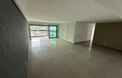 Aluga-se apartamento de 177m² no bairro de boa viagem
