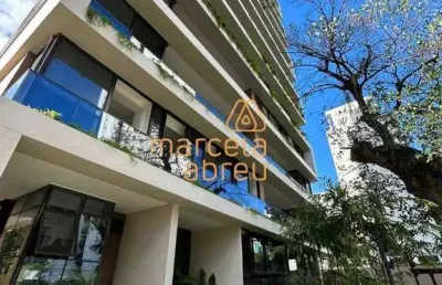 Aluga-se apartamento de 160m² no coração da jaqueira