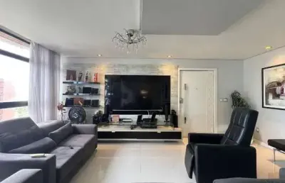 Vende-se apartamento de 200m² no bairro de casa forte