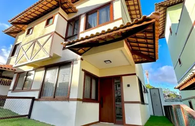 Casa em condomínio fechado com 3 quartos à venda na Rodovia BA-099, 3, Imbassai, Mata de São João