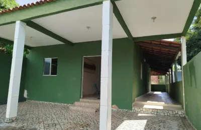 Vende casa em jardim de imbassai. duas suites e quintal