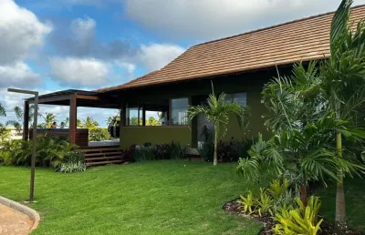 Casa solta com 4 suítes e piscina - privilege imbassai