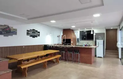 Casa perto do centro com área de festas grande  - ca530