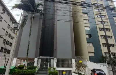 Apartamento em excelente localização andar alto no água verde