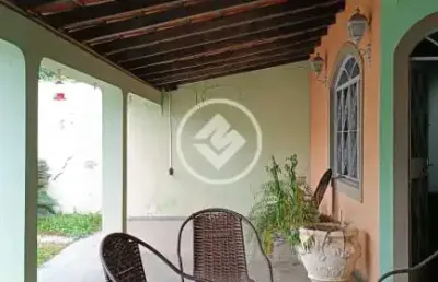 Vende-se casa no bairro jardim cuiabá, região goiabeiras - 3 quartos + piscina - cuiabá (mt) - valor: r$ 500.000,00 codigo: 107192