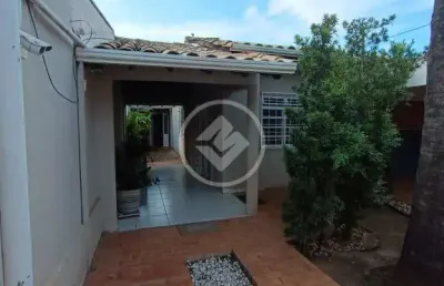 Aluga-se casa térrea - 4 quartos - 2 suítes - 435m² - com piscina - goiabeiras  - cuiabá mt - valor:  r$ 6.000,00 codigo: 116382