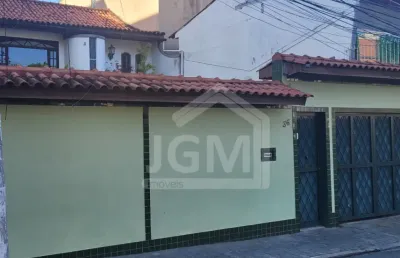 Casa à venda na Rua Rita Gonçalves, 36, Centro, Nova Iguaçu