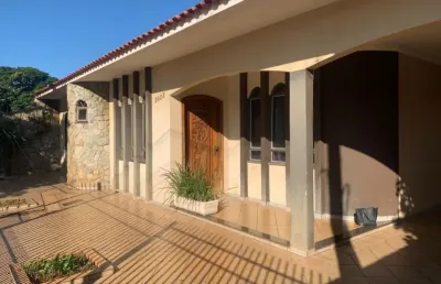Casa com 3 quartos à venda no Jardim Iguaçu, Maringá 